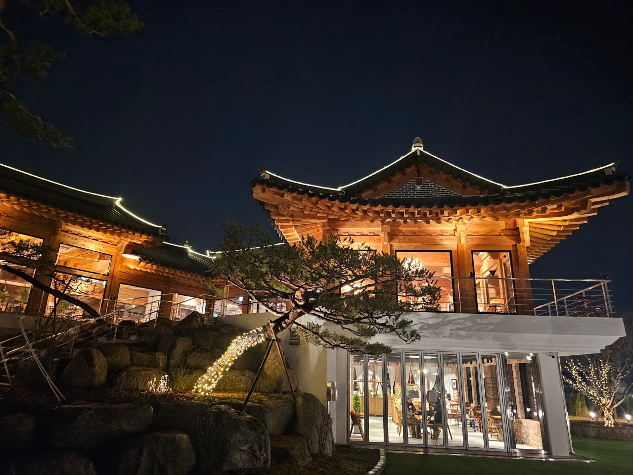 더포레스트퀸 이미지 1