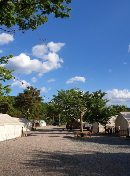 강촌하늘아래 글램핑 이미지 3