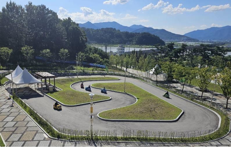 경북 칠곡보사계절썰매장 이미지 6