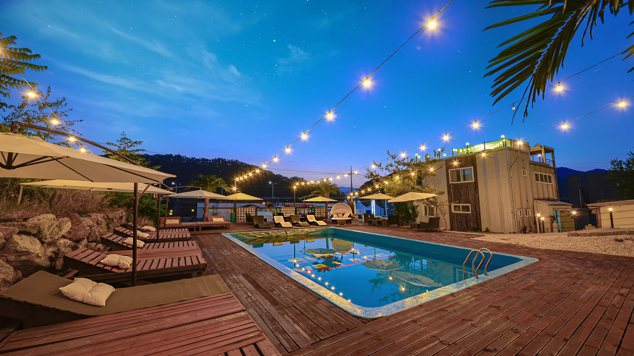 샤크빌리지 이미지 1