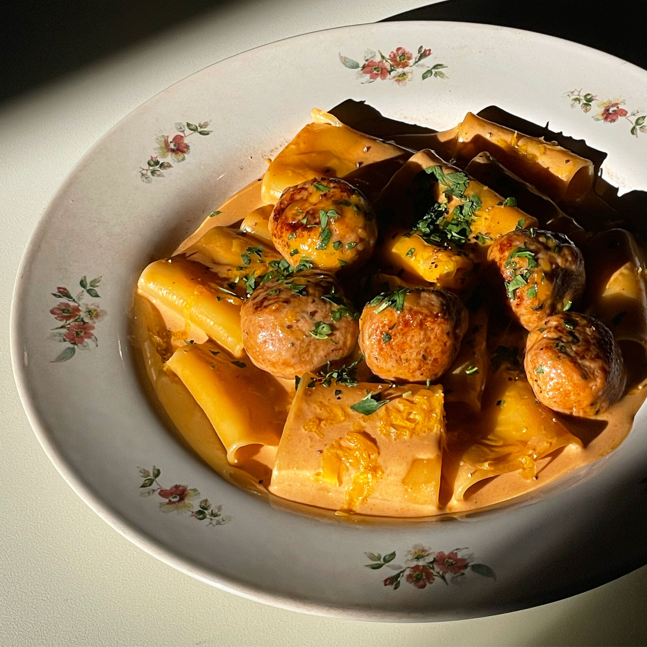 콘트라 이미지 2