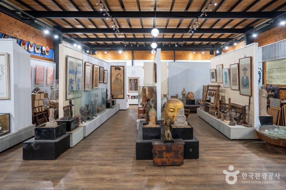 박물관 얼굴 이미지 5