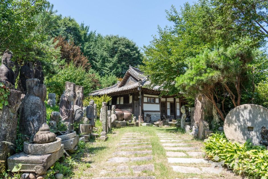 박물관 얼굴 이미지 3