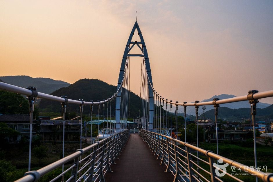 대황강 출렁다리 이미지 1