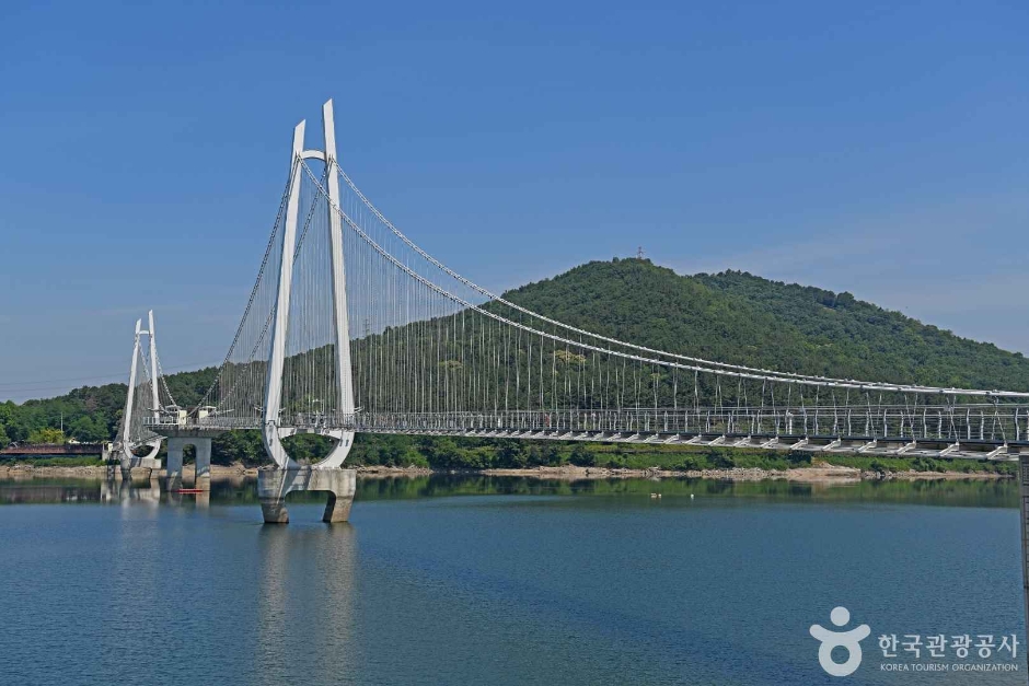 논산 탑정호 출렁다리 이미지 1