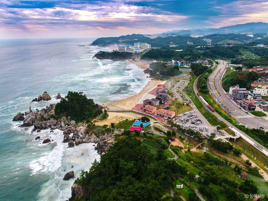 삼척 초곡용굴 촛대바위길 이미지 1