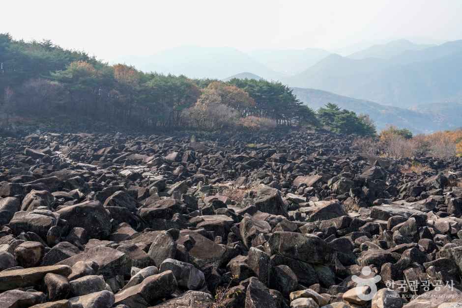 경남 밀양 만어사 이미지 7