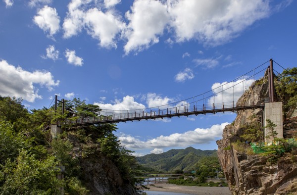 충주 수주팔봉 출렁다리 _캠핑성지 썸네일